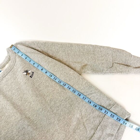 Old Navy Women's Gray "Kind" Bee Embroidered Sweatshirt - Size Small - Picture 4 of 6